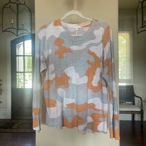 Lisa Todd lightweight sweater, Size M.